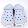 CROCS BAYABAND ERKEK TERLİK GRİ TURUNCU